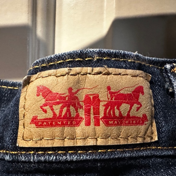 Levi's Too Superlow 524 Boot Cut Dark Wash Jeans Size 29 (?) - Picture 6 of 6